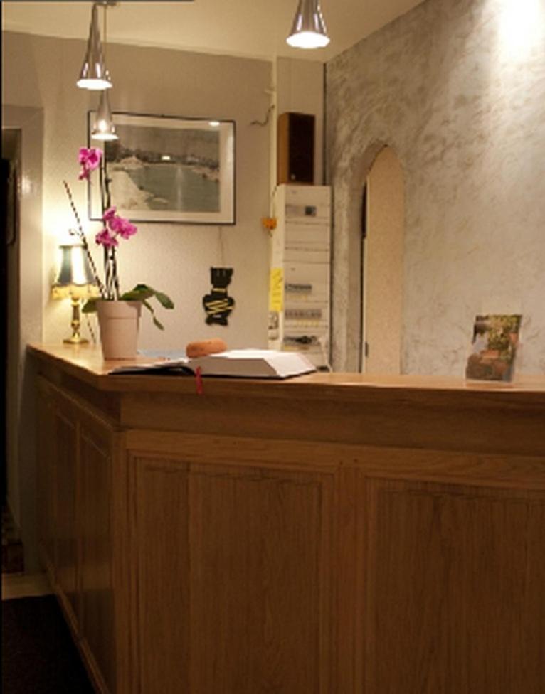 Logis Hotel Les Tilleuls Saint-Cirgues-de-Jordanne Kültér fotó