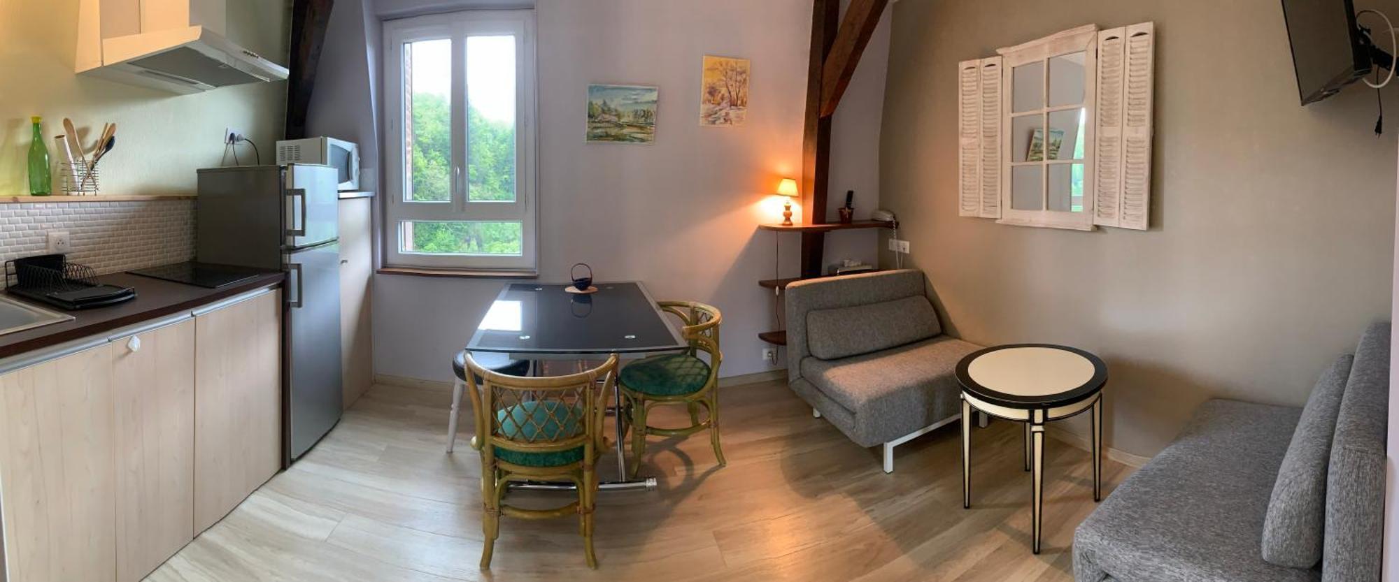 Logis Hotel Les Tilleuls Saint-Cirgues-de-Jordanne Kültér fotó