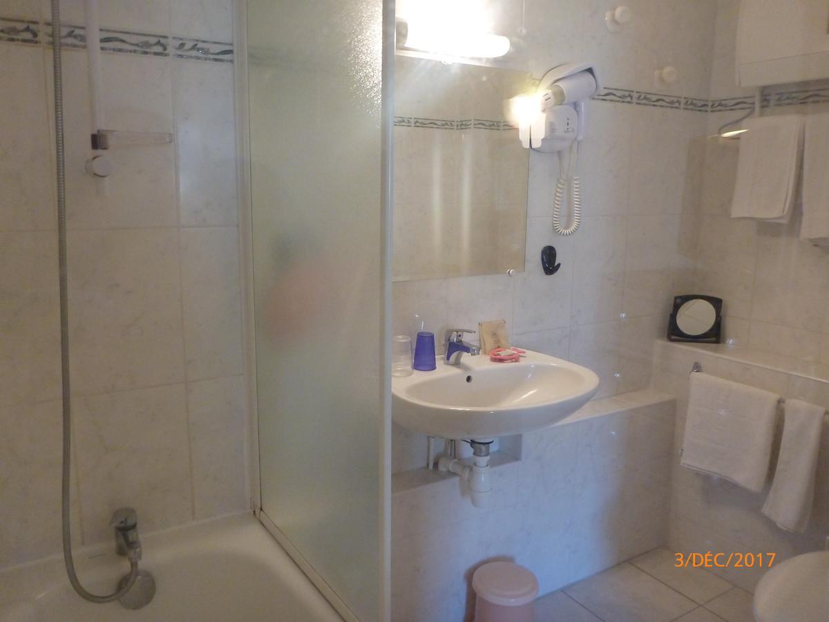 Logis Hotel Les Tilleuls Saint-Cirgues-de-Jordanne Kültér fotó