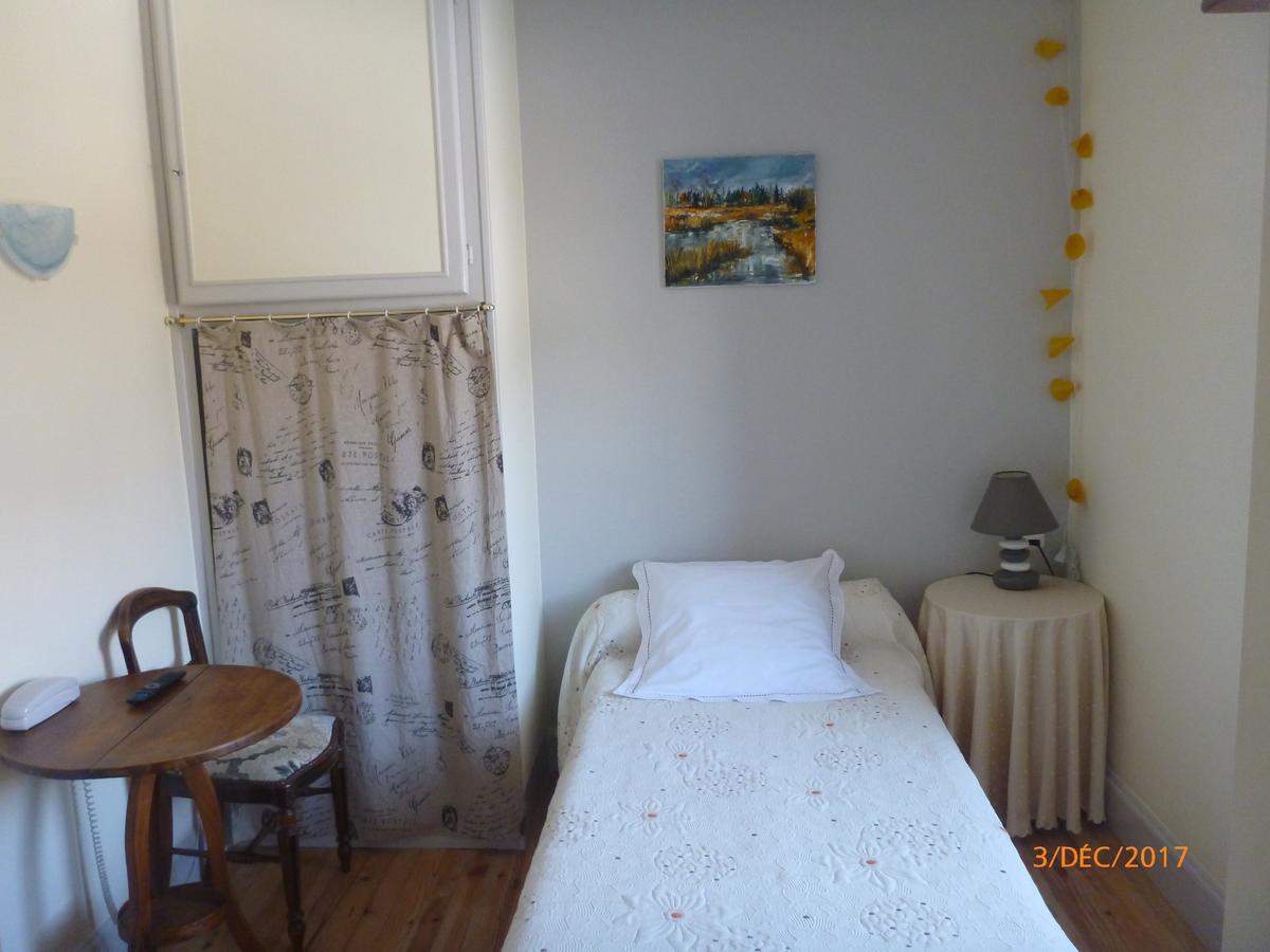 Logis Hotel Les Tilleuls Saint-Cirgues-de-Jordanne Kültér fotó